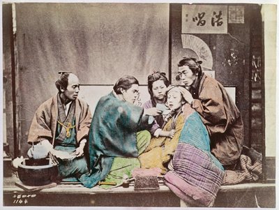 伝統医学の場面、1880年頃（カラー写真） 作： Japanese Photographer